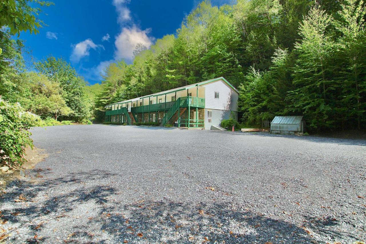 Westbrook Inn Lake George Exterior photo